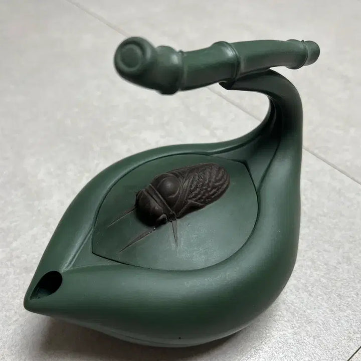 [BUNJANG] Cicada and Leaf Design Zisha Teapot / 매미 모양 녹니 자사호