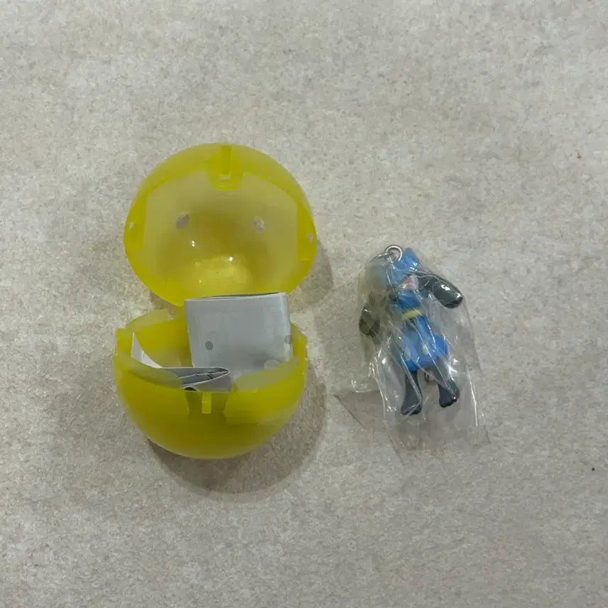 [BUNJANG] Pokemon Da Rong Gacha Riolu Charm / 포켓몬스터 대롱가챠 리오르 고리