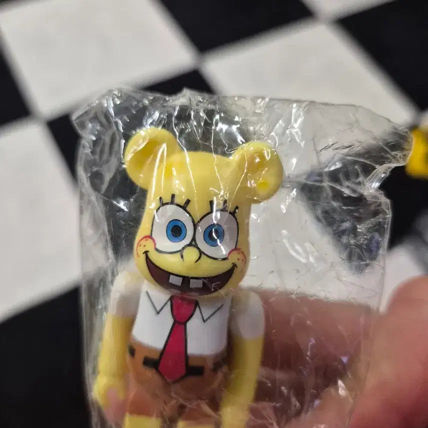 [BUNJANG] Bearbrick Series 18 SpongeBob 100% Sealed / 베어브릭18탄 스폰지밥 100% 미개봉
