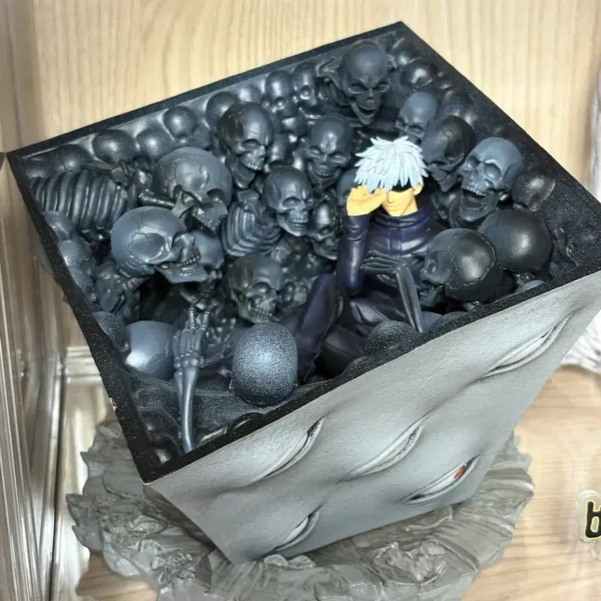 [BUNJANG] Jujutsu Kaisen Gojo Satoru Okkotsu Okamura Figure / (급처)주술회전 점프기가 옥문강 고죠 사토루 피규어
