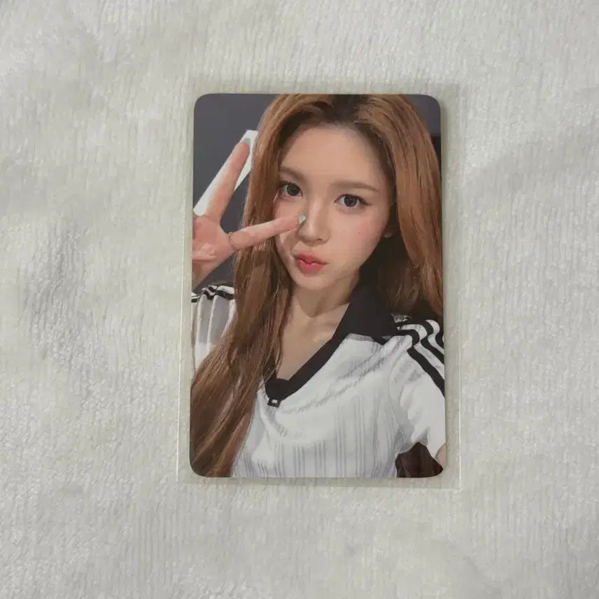 [BUNJANG] HA:TFELiZE ENA Everline Lucky Draw POB Photocard / 하투하 레몬탱 포카 미공포 하츠투하츠 에이나 에버라인 럭드 미공포