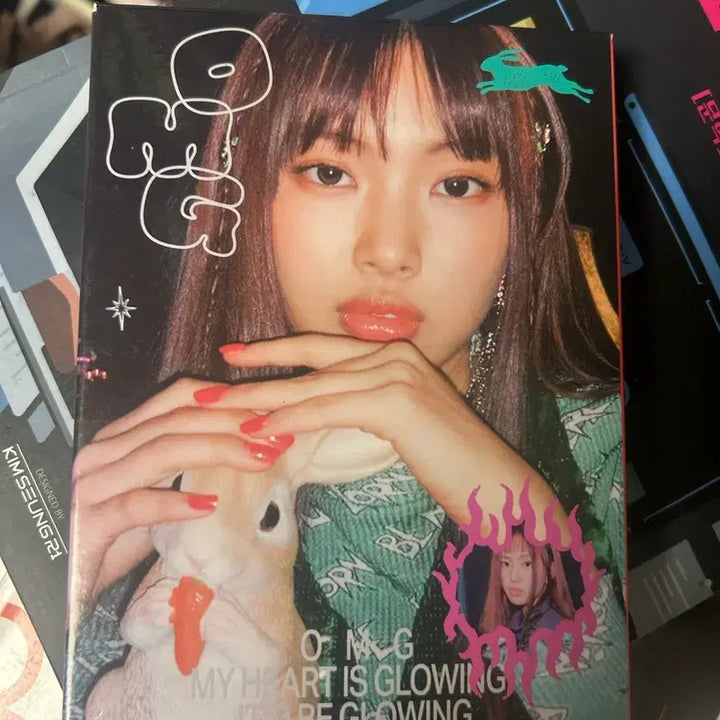 [BUNJANG] NewJeans OMG Hyein Version Album (Photocards Included Full Set) / 뉴진스 omg 혜인버전 앨범(포카포함 풀셋)