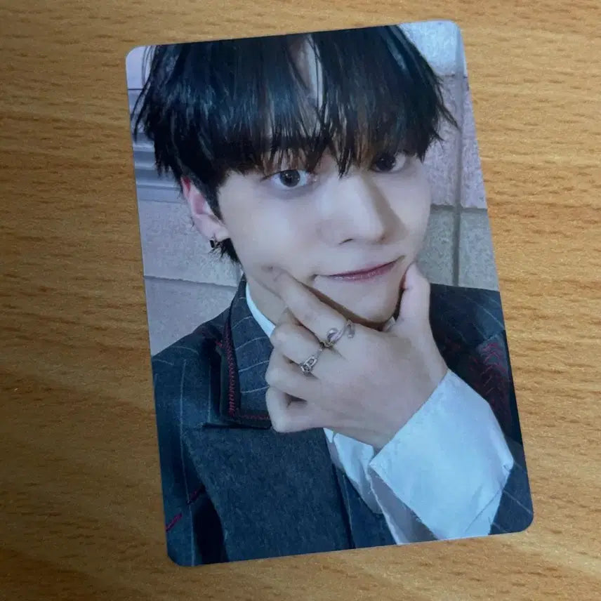 [BUNJANG] ONF UTO Open The Door Tower Records Photocard / 온앤오프 유토 오픈더도어 타워레코드 포카
