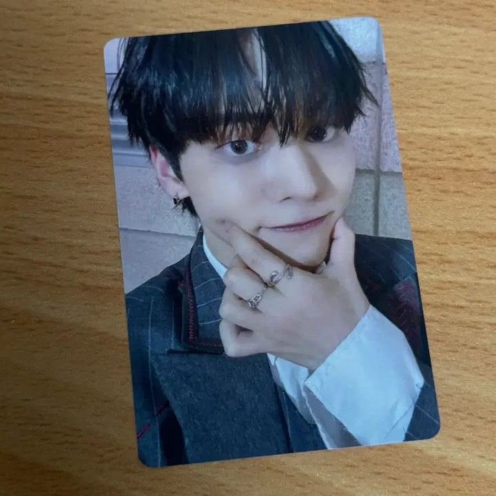 [BUNJANG] ONF UTO Open The Door Tower Records Photocard / 온앤오프 유토 오픈더도어 타워레코드 포카