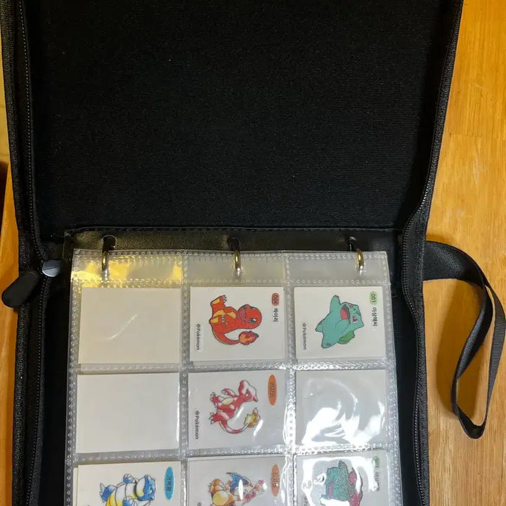 [BUNJANG] Pokemon Sticker Binder and Stickers Bundle Set / 포켓몬 띠부씰 바인더와 띠부씰 처분합니다