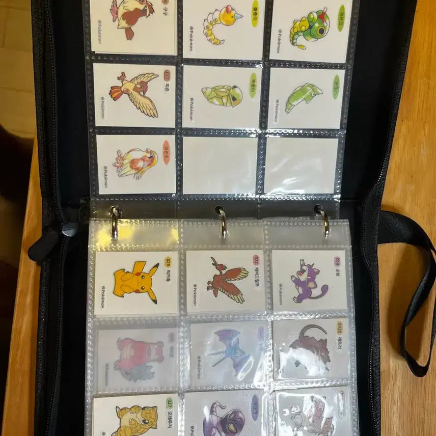 [BUNJANG] Pokemon Sticker Binder and Stickers Bundle Set / 포켓몬 띠부씰 바인더와 띠부씰 처분합니다