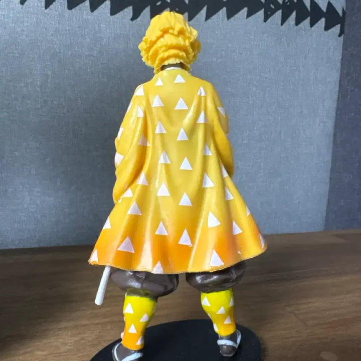 [BUNJANG] Demon Slayer Zenitsu Agatsuma Figure / 귀멸의 칼날 젠이츠 피규어