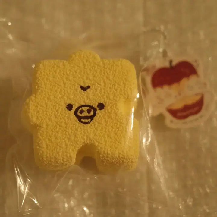 [BUNJANG] Showing Rilakkuma Kiiroitori Banana Mousse Squishy Toy / Showing 쇼잉 리락쿠마 키이로이토이 바나나 무스 말랑이 샤오홍슈