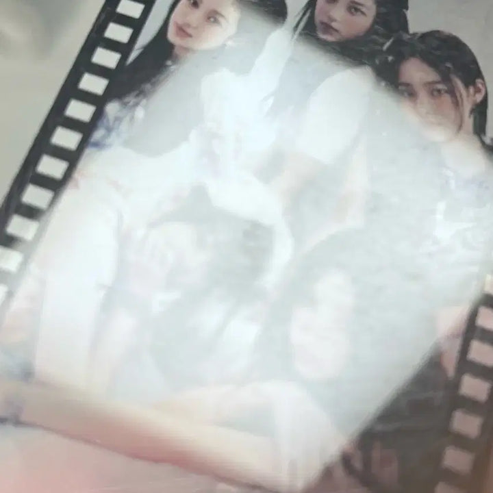 [BUNJANG] NewJeans Aladdin Lucky Draw Film Photocard / 뉴진스 알라딘 특전 필름형 포토카드