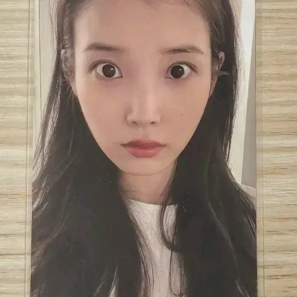 [BUNJANG] IU Moment Exhibition Exclusive Entry Photocard / 아이유 순간 전시회 특전 입장 포카