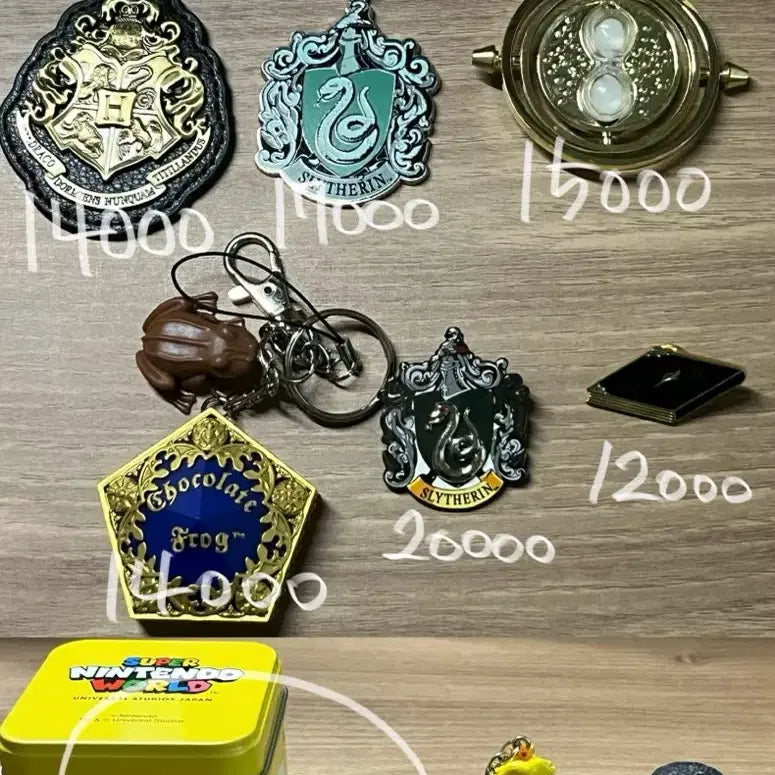 [BUNJANG] Universal Studios Japan Harry Potter &amp; Super Mario Keychain, Badge, Yoshi, Peach Figure Gacha / 유니버셜스튜디오재팬 해리포터 슈퍼마리오 키링 뱃지 요시 피치 피규어 가챠