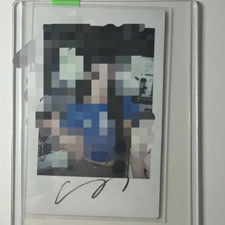 [BUNJANG] tripleS Mayu Music Video Outfit Signed Polaroid / 트리플에스 뮤비 착장 마유 싸폴 싸인 폴라로이드
