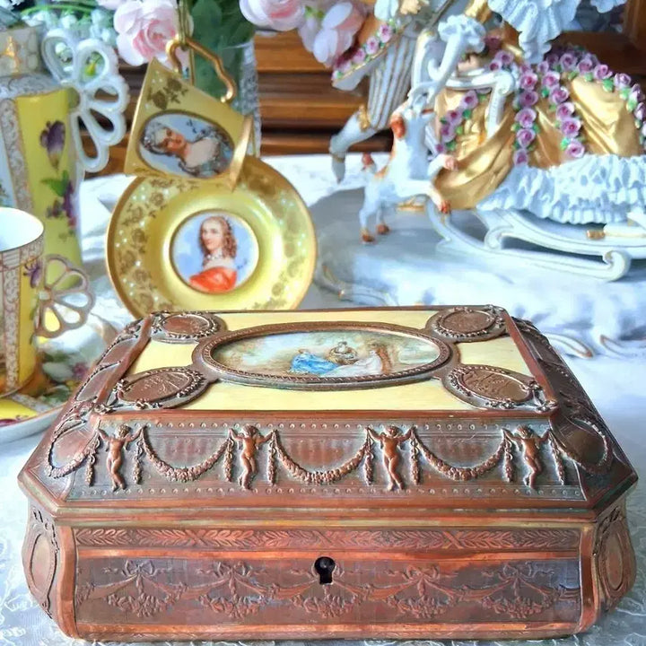 [BUNJANG] French Antique Bronze Trinket Box with Cherub Relief / 프랑스 앤틱 브론즈 트랭켓