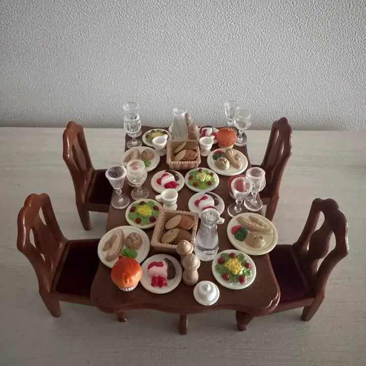 [BUNJANG] Sylvanian Families 4-Person Dining Set &amp; Dinner Set Bundle / 일괄)단종)올드)실바니안 4인 식탁세트 디너식사세트 디너세트
