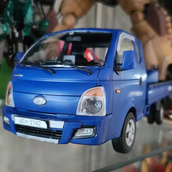 [BUNJANG] Academy Hynudai Porter 2 Plastic Model Kit - Assembled Display Model / 아카데미 현대 포터2 프라모델 완성품