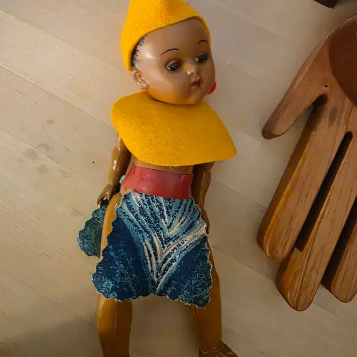 [BUNJANG] 1950s-1960s Vintage Hard Plastic Doll with Sleeping Eyes / [50-60빈티지]눈빛이 정말 예쁜 하드플라스틱 인형 (오브제 소품)