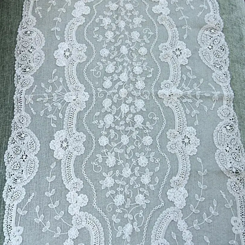 [BUNJANG] Antique Brussels Princess Lace Runner / 앤틱 최상의 컨디션과 화려한 자수의 브뤼셀 벨지움 브뤼셀 프린세스레이스