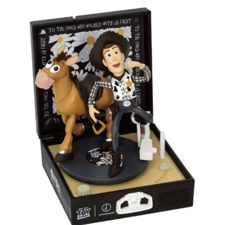 [BUNJANG] PEACEMINUSONE x Toy Story The First Fan Diorama Figure Record Player / 피스마이너스원 x 토이 스토리 더 퍼스트팬 디오라마 피규어 레코드 플레이