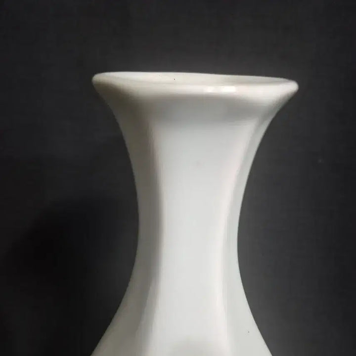 [BUNJANG] Blue and White Porcelain Hexagonal Dokkebi Sake Bottle / 청화 백자 육각 도쿠리 주병 술병