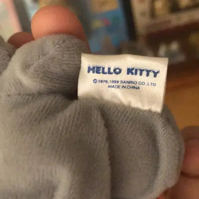 [BUNJANG] Sanrio 1979 1999 Wolf Costume Kitty Doll Keychain / 레어! 일본 고전 1979 1999 늑대 코스튬 키티 똥사이즈 인형 키링