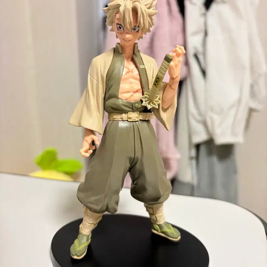 [BUNJANG] Demon Slayer Sanemi Figure / 귀멸의 칼날 사네미 피규어