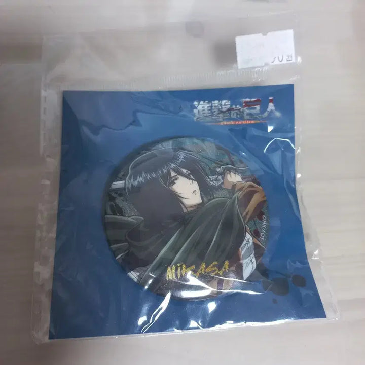 [BUNJANG] Attack on Titan Mikasa Ackerman Can Badge / 진격의 거인 미카사 아커만 캔뱃지