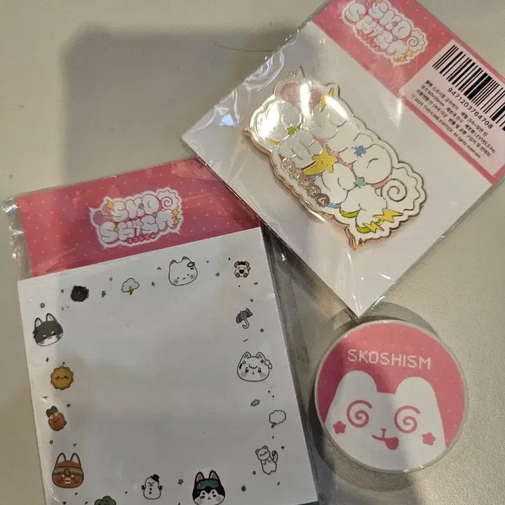 [BUNJANG] Sucosism 3-Set Bundle (Pin Button / Sticker / Memo Pad) / 오늘만 트가 스코시즘 3종 일괄 <핀버튼 / 스티커 / 메모지>