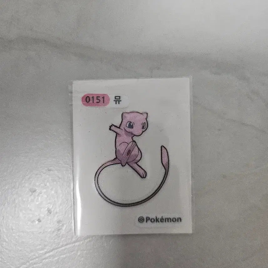 [BUNJANG] Pokemon Stickers - Mewtwo &amp; Mew / 포켓몬 띠부씰 뮤츠와 뮤 판매 합니다
