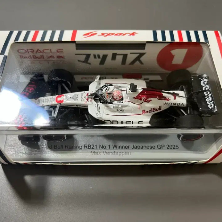 [BUNJANG] Spark F1 RB21 Max Verstappen Japan Grand Prix Winner 1:43 Resin Model / 스파크 F1 RB21 막스베르스타펜 일본그랑프리 우승 1:43
