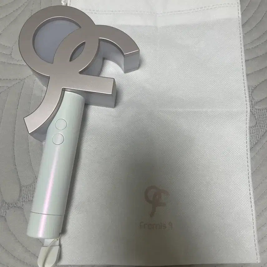 [BUNJANG] fromis_9 Cheer Stick Version 1 / 프로미스나인 응원봉 버전1(택포)
