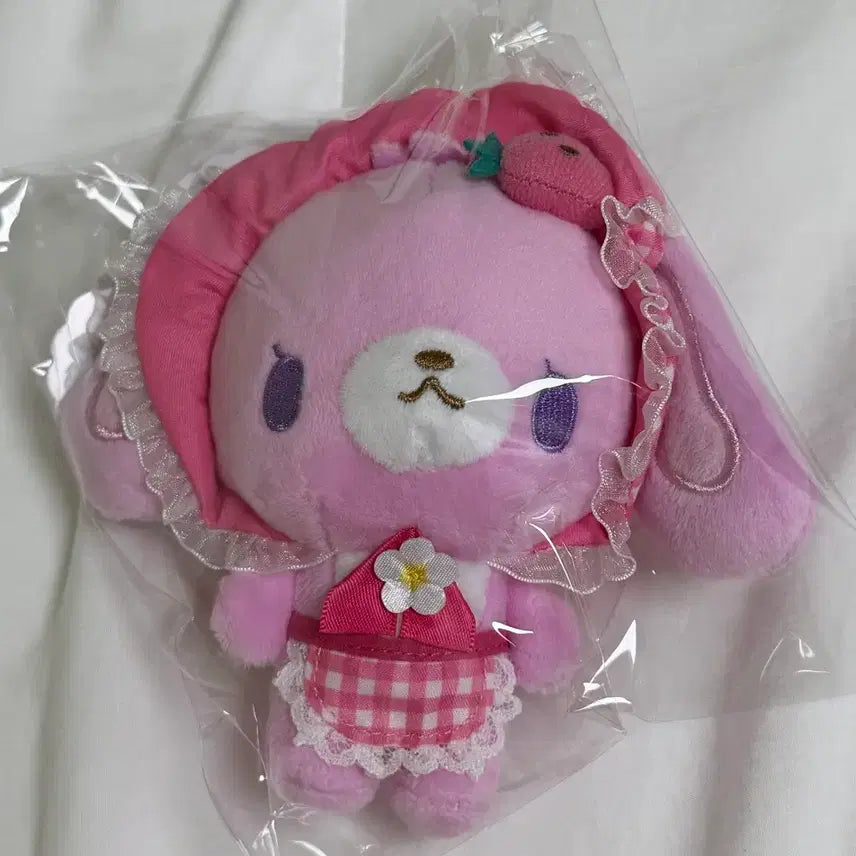 [BUNJANG] Sanrio Sugarbunnies Strawberry Usa Spinz Mascot Doll Keychain / 산리오 슈가바니즈 스트로베리우사 스핀즈 마스코트 인형 키링