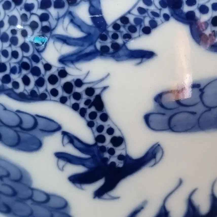 [BUNJANG] Qing Dynasty Kangxi Period Celadon Blue and White Dragon Vase / 대청강희년제 청화 운룡문 요령준. 고22.5