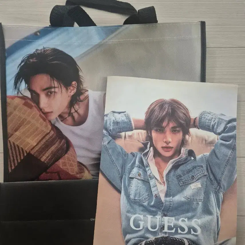 [BUNJANG] Guess Hyunjin Lookbook Tarpaulin Bag / 현진 게스 룩북 타포린백
