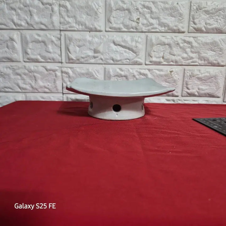 [BUNJANG] Bunwon Late Joseon White Porcelain Square Ritual Vessel / 분원말 백자4각제기