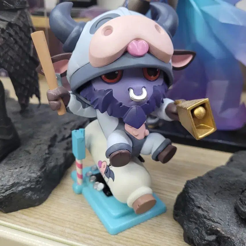 [BUNJANG] Cow Alistar Figurine / 내가 젖소 알리스타 피규어