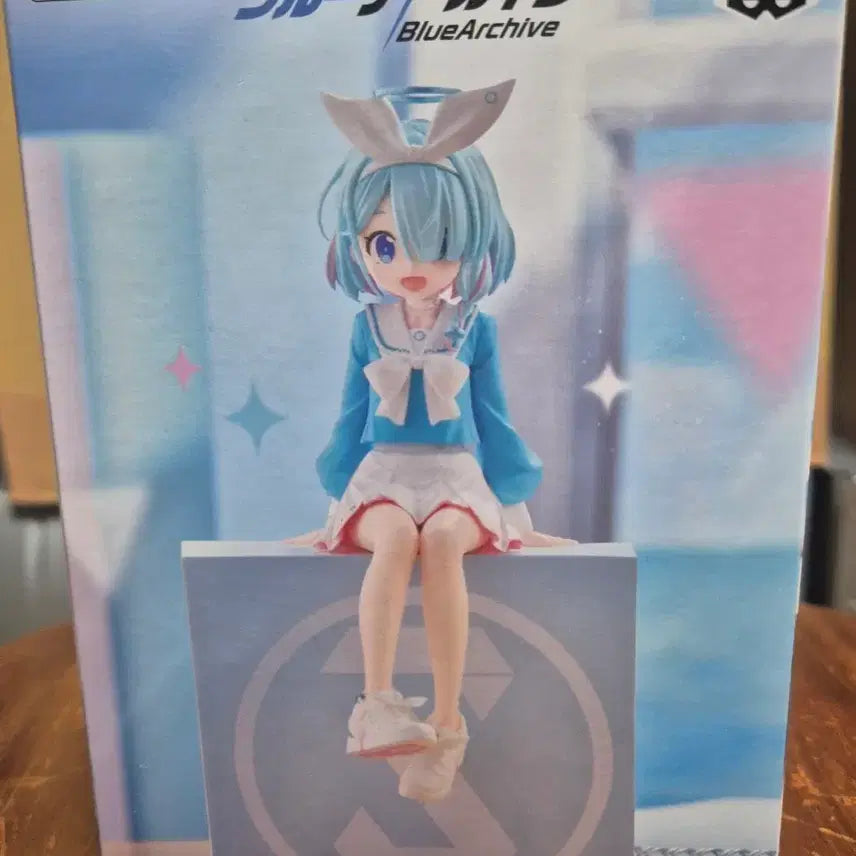 [BUNJANG] Blue Archive Arona Monitor Top Figure (Sealed) / 미개봉)) 블루아카이브 모니터탑 피규어 아로나