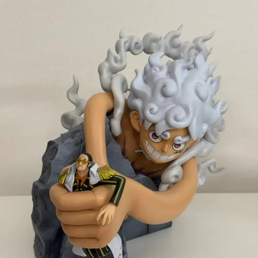 [BUNJANG] Ichiban Kuji One Piece Gear 5 Luffy Figure (Opened) + Perona Sofubi Figure / (마지막 가격, 택포)제일복권 원피스 니카 a상 개봉품(+e상 소프비)