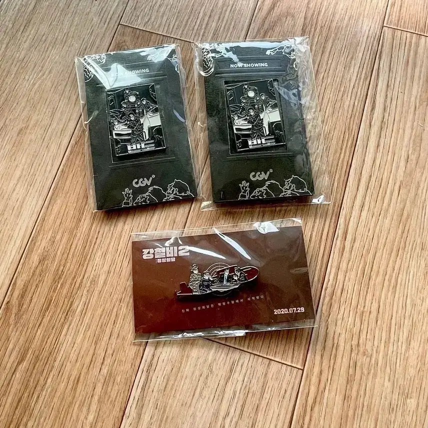 [BUNJANG] Yeon Sang-ho Director Badges - Jeonju International Film Festival Exclusive / 연상호 감독 뱃지 전주국제영화제 영화 굿즈 반도 다르덴 형제