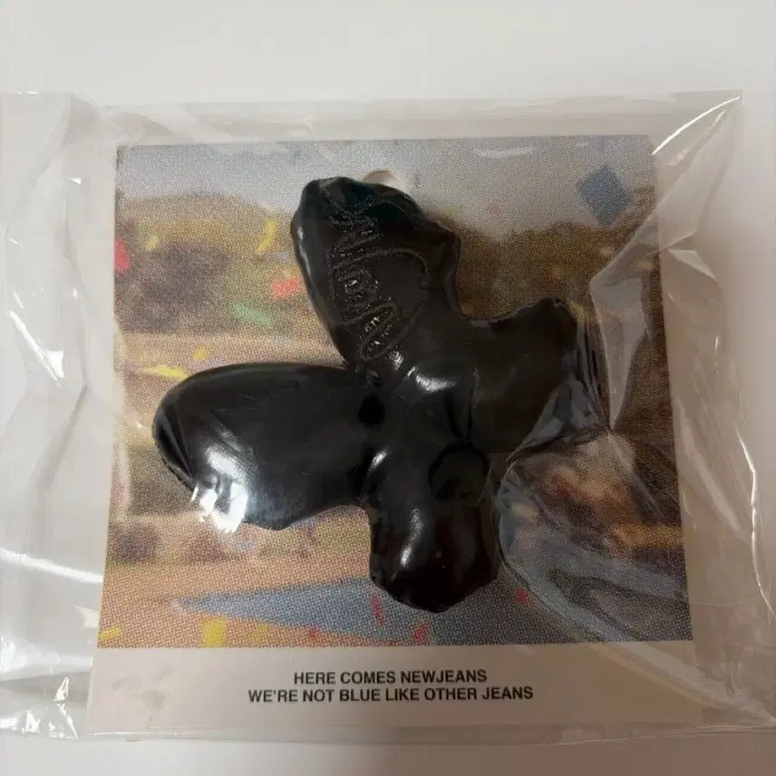 [BUNJANG] NewJeans Sticker Set - Black / 뉴진스 스티콘 블랙