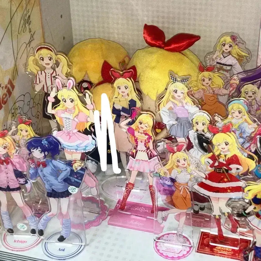 [BUNJANG] Aikatsu! Ichigo Hoshimiya &amp; Ringo Acrylic Standee Bundle / 아이카츠 아이엠스타 호시미야 이치고 라임 위주 아크릴 대량 양도