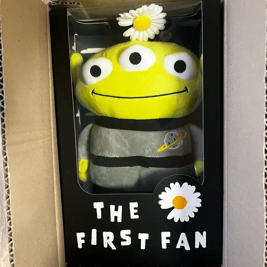 [BUNJANG] Peaceminusone G-Dragon x Disney Toy Story Standing Alien Plush Doll / 지드래곤 디즈니 피스마이너스원 토이스토리 퍼스트팬 스탠딩 에일리언 인형