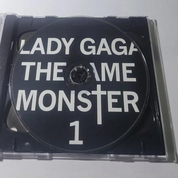[BUNJANG] Lady Gaga The Fame Monster 2CD Album / [CD] 레이디 가가 Lady Gaga - The Fame Monster