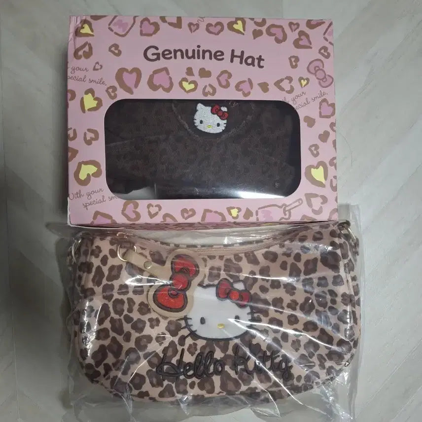 [BUNJANG] Hello Kitty Leopard Pattern Shoulder Bag + Hat Set / 헬로키티 레오파드 패턴 숄더백 + 모자 세트