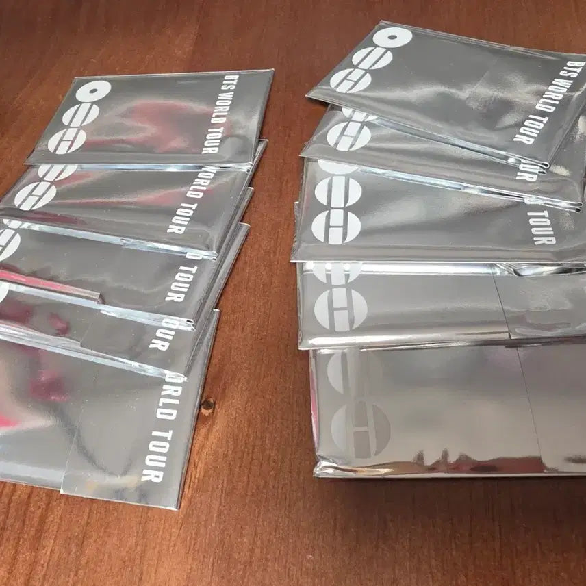 [BUNJANG] BTS World Tour Photocard 10-Piece Sealed Set / BTS WORLD TOUR 포토카드 10개 미개봉
