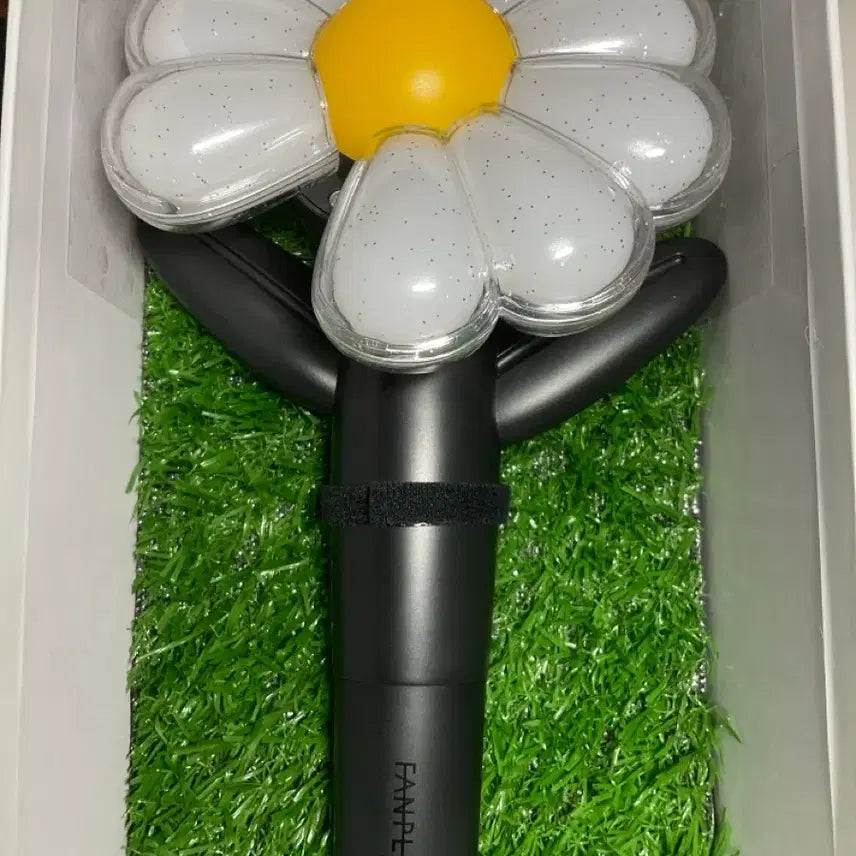 [BUNJANG] G-Dragon Daisy Bong Lightstick / 지드래곤 응원봉 데이지봉