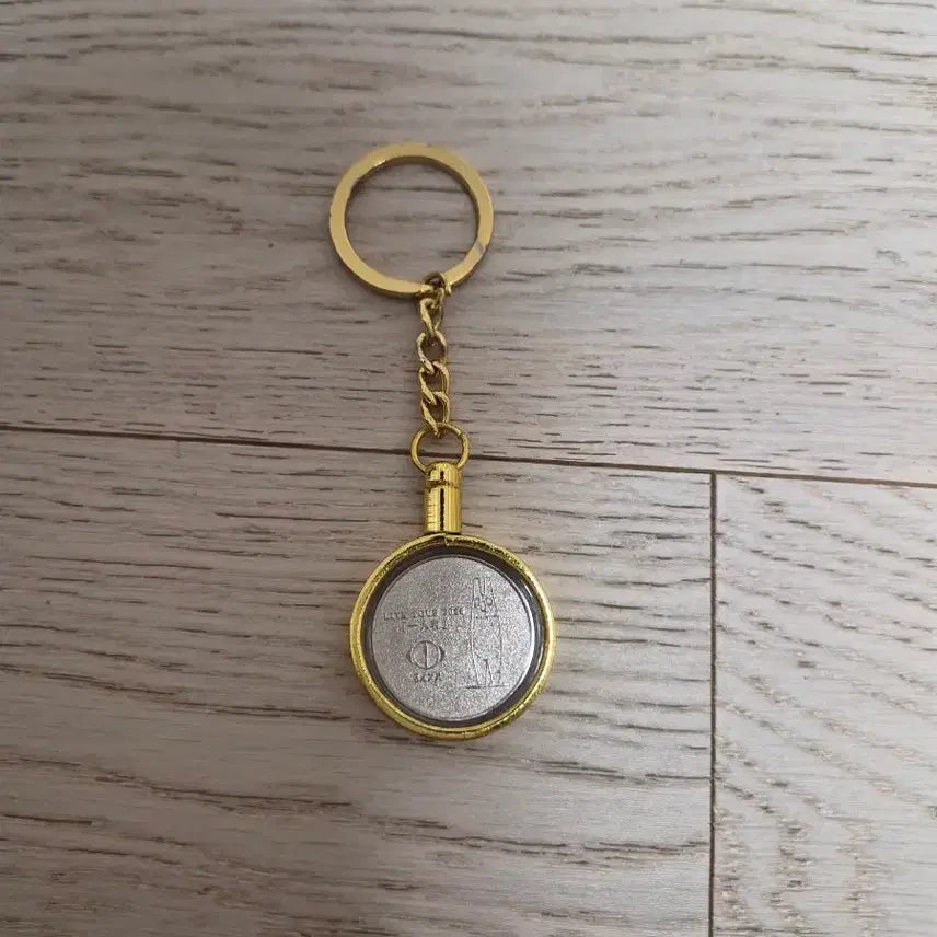 [BUNJANG] Yorushika Ichininshou Gacha Coin with Coin Case Keychain / 요루시카 일인칭 가챠 코인