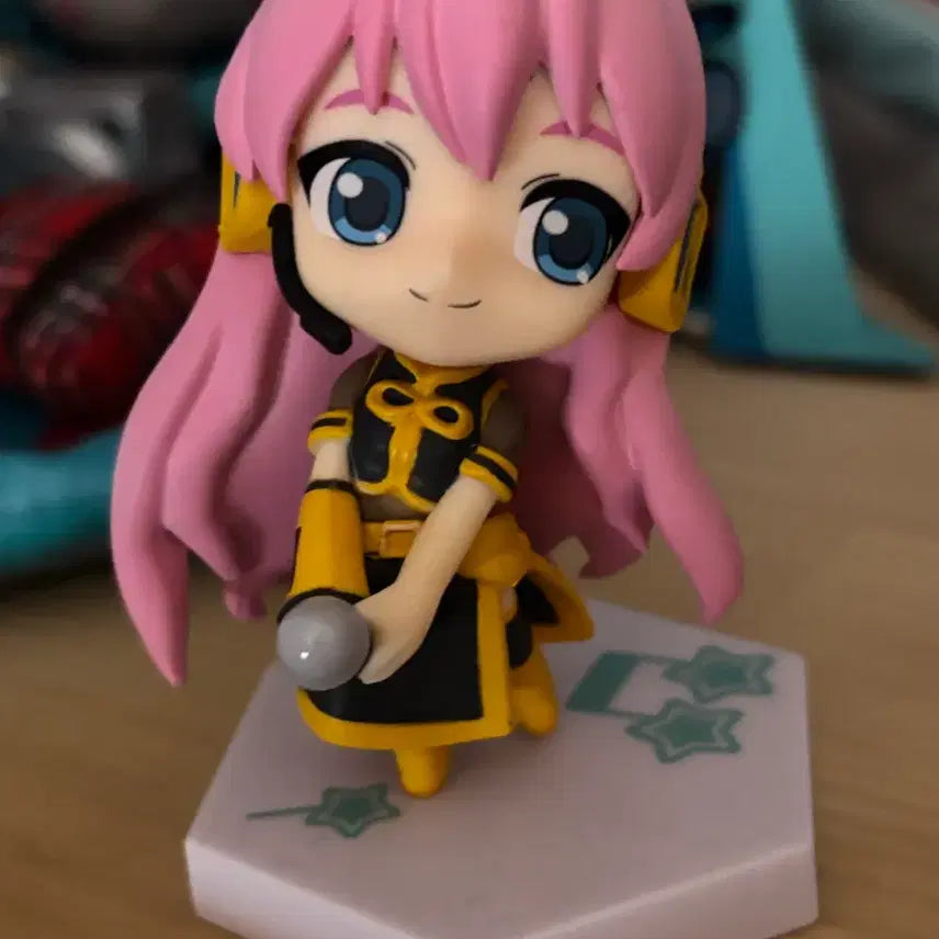 [BUNJANG] Vocaloid Classic Luka Figure / 보컬로이드 고전 루카 피규어