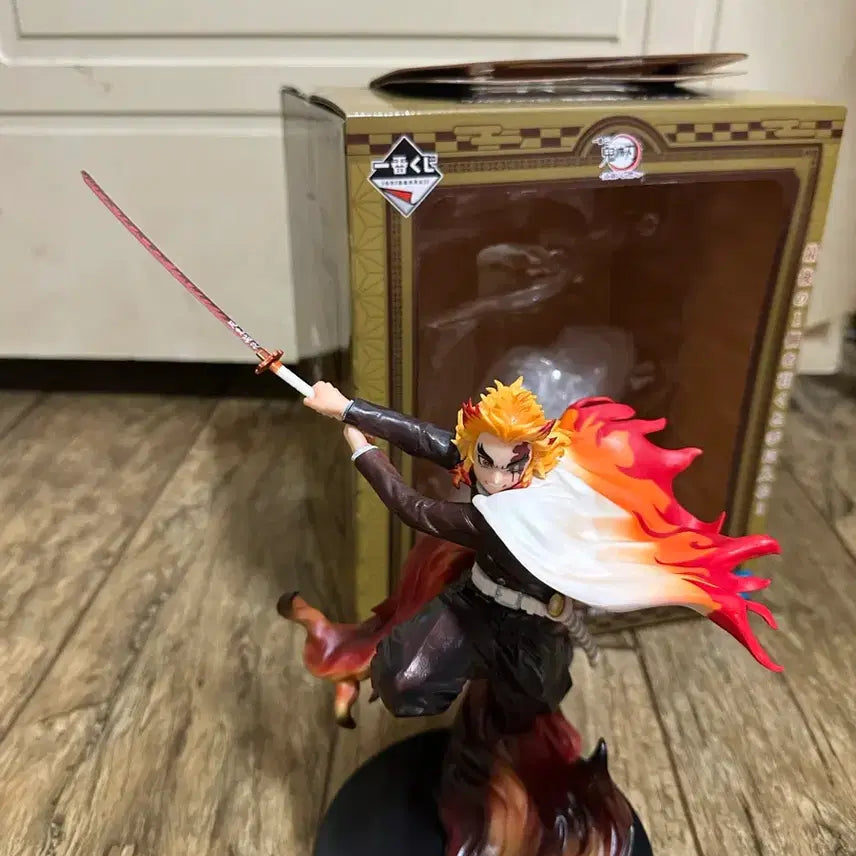 [BUNJANG] Demon Slayer Kyojuro Rengoku Last One Prize Figure (Unsealed) / (개봉) 렌고쿠 라스트원상 피규어