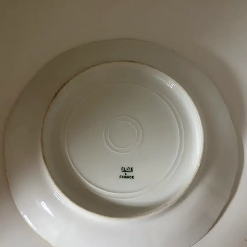 [BUNJANG] French Antique Cupid Angel Decorative Plate with Gold Rim / 프랑스 앤틱 컵피드 천사 장식접시 골드 림 빈티지 디스플레이 플레이트
