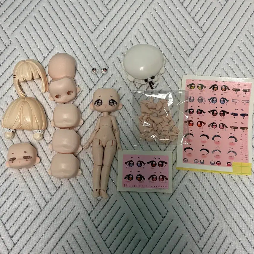 [BUNJANG] BJD Doll (Blind Doll presumed) Marshmallow Figure / 구체관절인형 (블라인드돌 추정) 판매